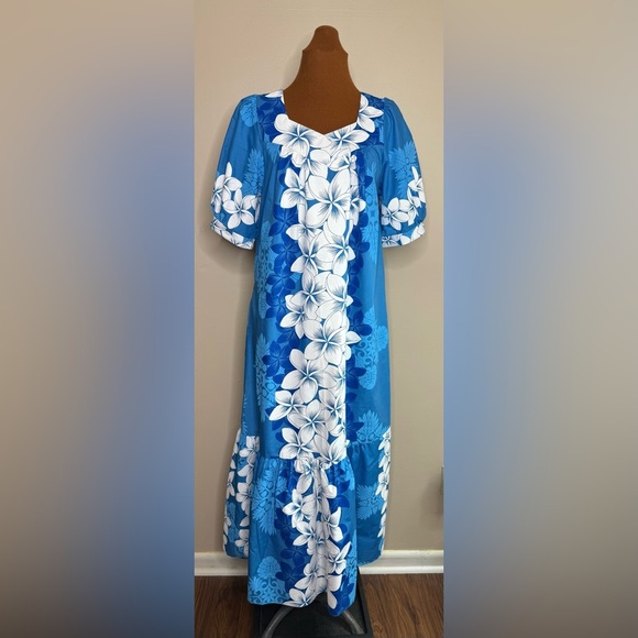 Royal Creations Blue Hawaiian MuuMuu Maxi Dress Size Small - Picture 1 of 9
